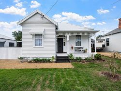 21 Moore St, Hamilton VIC 3300, Australia