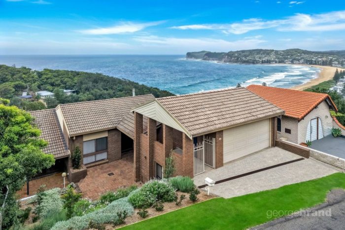 42 Bellevue Cres, North Avoca NSW 2260, Australia