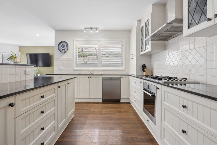 18 O’Malley Pl, Googong NSW 2620, Australia