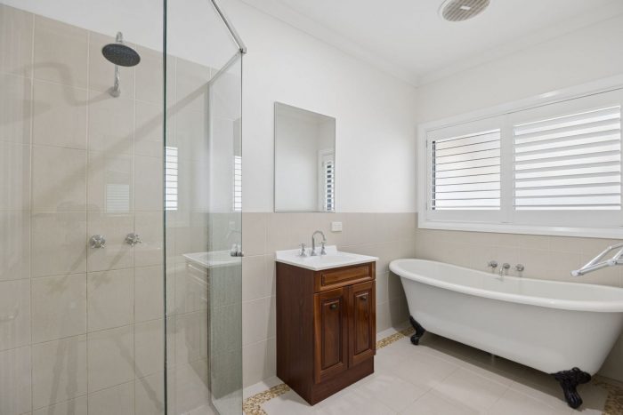 18 O’Malley Pl, Googong NSW 2620, Australia