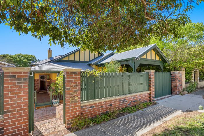 29 Kenny St, Bassendean WA 6054, Australia