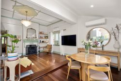 29 Kenny St, Bassendean WA 6054, Australia