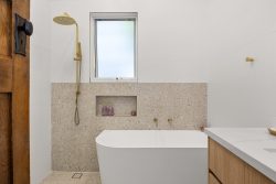 29 Kenny St, Bassendean WA 6054, Australia