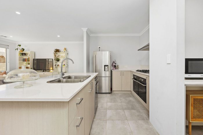11 Recreation Wy, Yanchep WA 6035, Australia