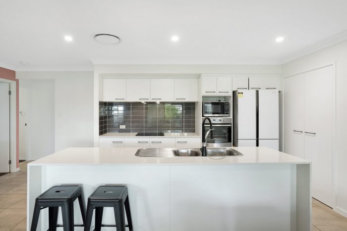 14 Outlook Bvd, Fletcher NSW 2287, Australia