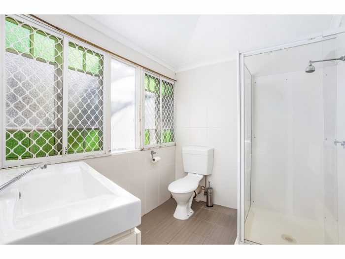 48 Haynes St, Park Avenue QLD 4701, Australia