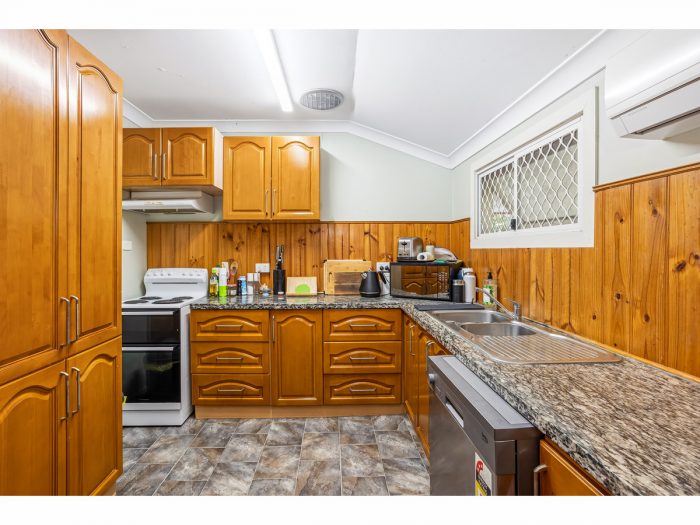 48 Haynes St, Park Avenue QLD 4701, Australia
