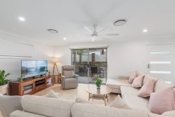 Unit 2/19 Paul Circuit, Tullimbar NSW 2527, Australia
