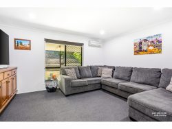 20 Constantia Cres, Frenchville QLD 4701, Australia