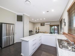 41 Glanton Way, Dianella WA 6059, Australia