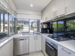 106 Hodgson St, Tuart Hill WA 6060, Australia