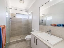 106 Hodgson St, Tuart Hill WA 6060, Australia