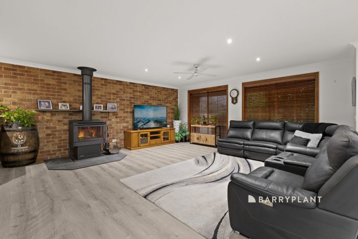 45 Riverside Ave, Bunyip VIC 3815, Australia