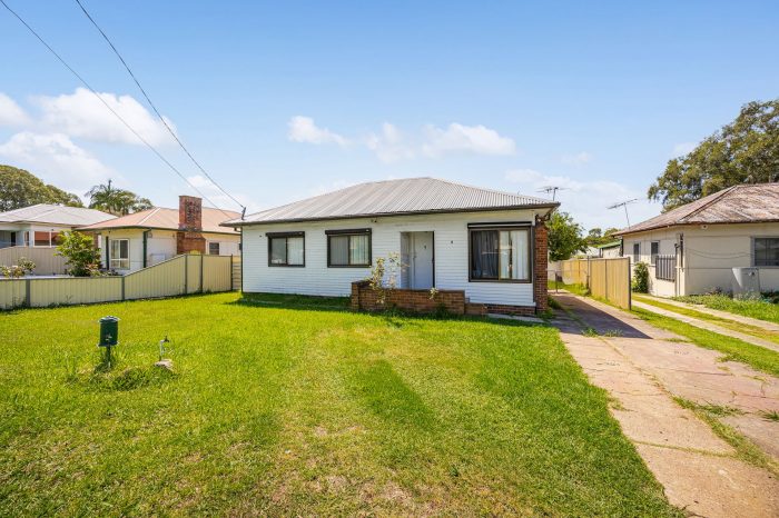 7 Saltash St, Yagoona NSW 2199, Australia