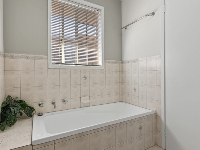 10 Seafarer Ct, Seaford Rise SA 5169, Australia