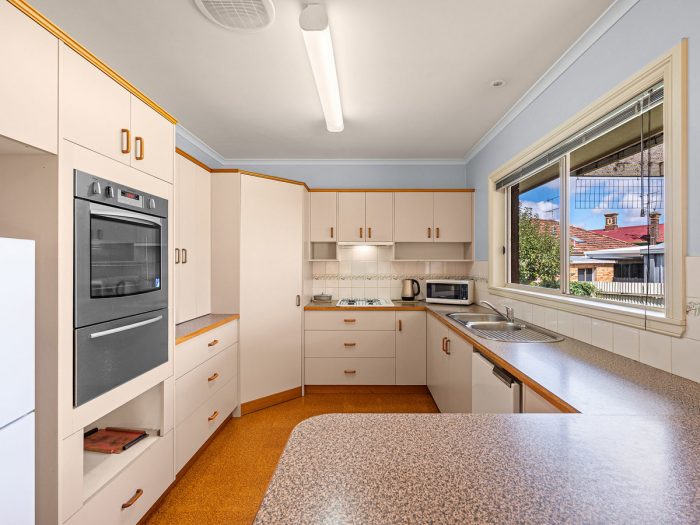 21 Shakespeare St, Hamilton VIC 3300, Australia