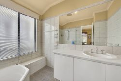 41 Cantrell Cct, Landsdale WA 6065, Australia