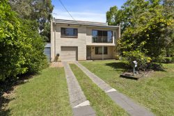 12 Moolau Ave, Tweed Heads NSW 2485, Australia