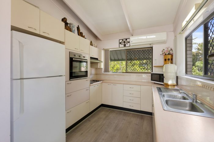 12 Moolau Ave, Tweed Heads NSW 2485, Australia