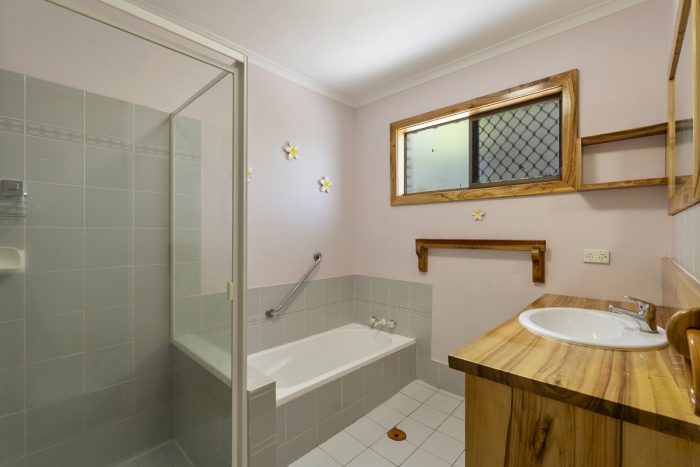12 Moolau Ave, Tweed Heads NSW 2485, Australia