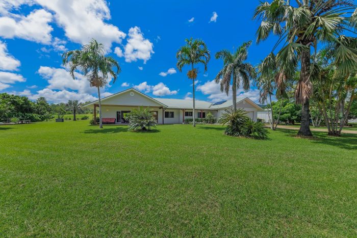 86 Tucker Rd, Riordanvale QLD 4800, Australia