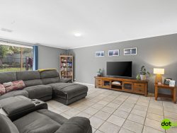 5 Tuggerawong Rd, Wyongah NSW 2259, Australia