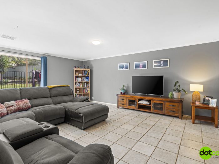 5 Tuggerawong Rd, Wyongah NSW 2259, Australia