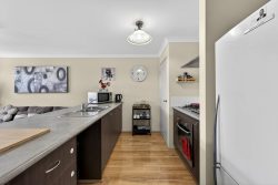 17 Glasshouse Dr, Banksia Grove WA 6031, Australia