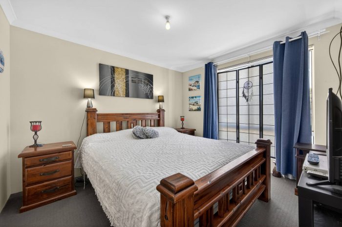 17 Glasshouse Dr, Banksia Grove WA 6031, Australia
