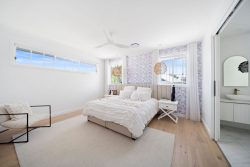 9 View St, North Avoca NSW 2260, Australia