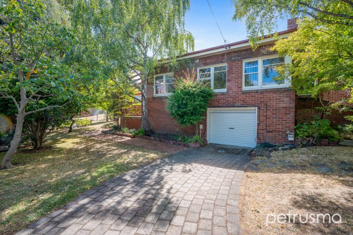 5 Warragul Ave, New Town TAS 7008, Australia