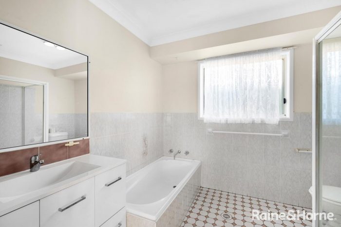 14 Pyree St, Greenwell Point NSW 2540, Australia