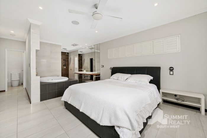 14A Moore St, Bunbury WA 6230, Australia