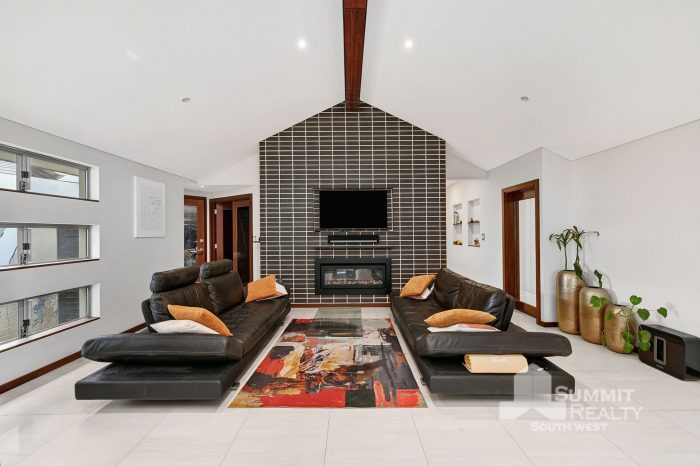 14A Moore St, Bunbury WA 6230, Australia