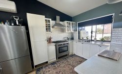 90 Bilsborough Rd, Pacific Haven QLD 4659, Australia