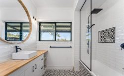 90 Bilsborough Rd, Pacific Haven QLD 4659, Australia