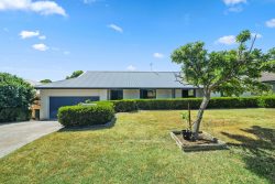 6 Amber Grove, Bolwarra Heights NSW 2320, Australia