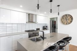 3 Ansett St, Lloyd NSW 2650, Australia