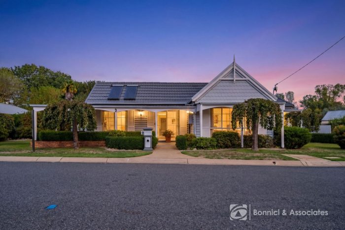 3 Atkinson Ct, Beechworth VIC 3747, Australia