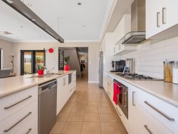 14B Purna Pl, Hannans WA 6430, Australia