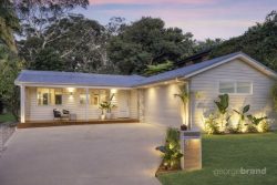8 Compass Cl, Bateau Bay NSW 2261, Australia