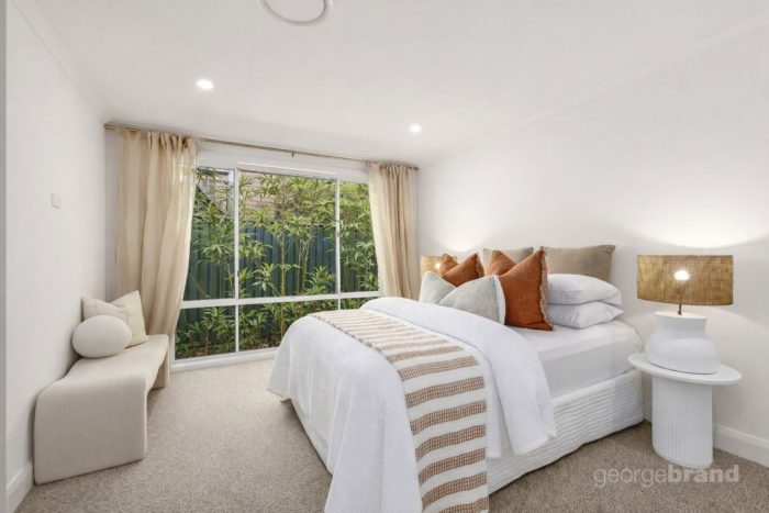 8 Compass Cl, Bateau Bay NSW 2261, Australia