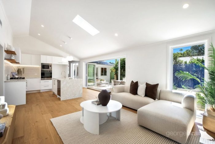 8 Compass Cl, Bateau Bay NSW 2261, Australia