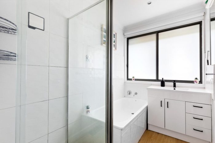 3 Bellara Cres, Kealba VIC 3021, Australia