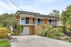 19 Bendora Ave, Crestwood NSW 2620, Australia