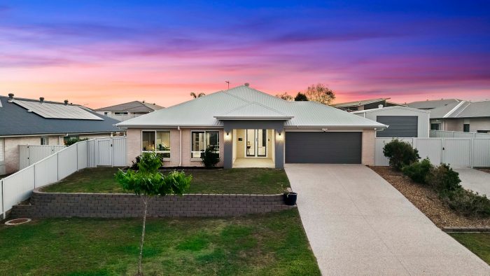 32 Blackpepper Ave, Nikenbah QLD 4655, Australia