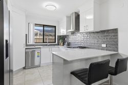24 Bradman Wy, Urangan QLD 4655, Australia