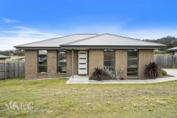 11 Breedon Way, Clarendon Vale TAS 7019, Australia