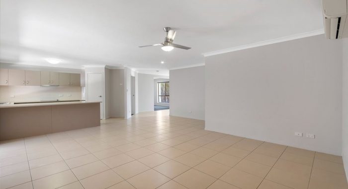 18 Brightwood Pl, Fernvale QLD 4306, Australia