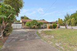427 Belmont Ave, Cloverdale WA 6105, Australia